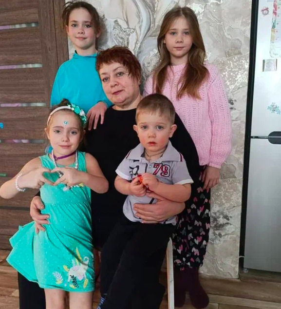 Фото Новосибирцы поделились трогательными фото с мамами, бабушками и дочерьми к 8 Марта 6